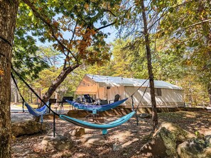 Property grounds - Luxury Spacious Glamping, Lake View, Grill, Pool, Pet Friendly, Swim (Delta)