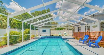Ocala Retreat w/ Pool, Grill & Yard - Pets Welcome
