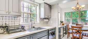 Lovely McCormick Home in Savannah Lakes Village