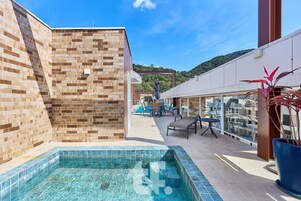Apartment | Pool | Outdoor pool, sun loungers