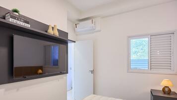 Apartment | 2 bedrooms, laptop workspace, free WiFi, wheelchair access