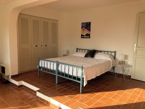 2 chambres, fer et planche Ă repasser, lit parapluie, Wi-Fi gratuit