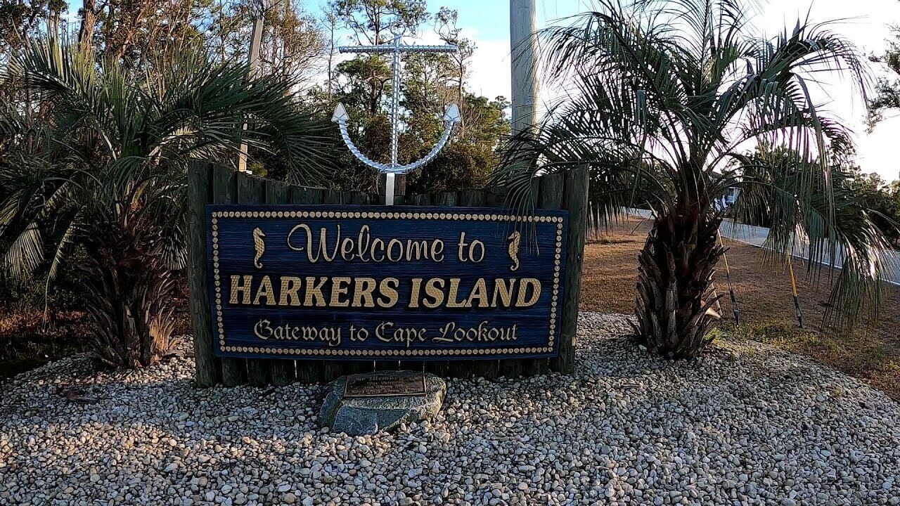 Waterfront vacation rental with views of Cape Lookout Lighthouse!