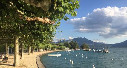 Appartement à 1 min à Pied du lac D'annecy