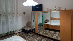 Deluxe Triple Room, City View - Villa Elda (Montecatini Terme)