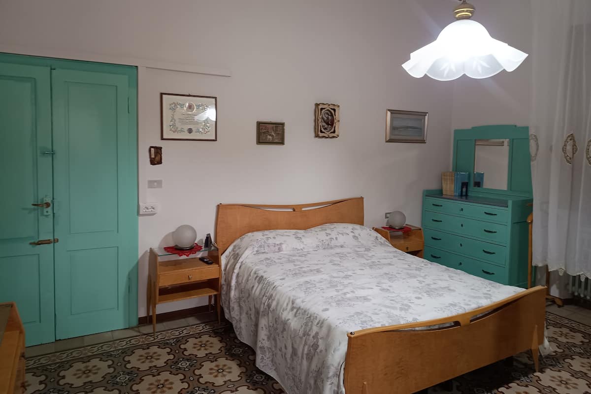 Deluxe Triple Room, City View | Desk, WiFi (free)