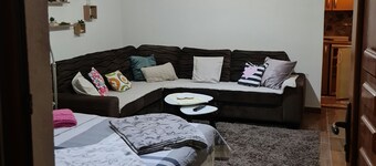 Cozy 1-bedroom apartment with WiFi, AC in enjoyable Doboj