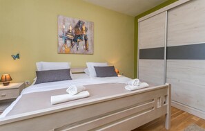 1 bedroom, free WiFi, bed sheets - Cozy apartment in Biograd na Moru (Biograd na Moru)