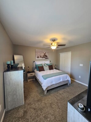 2 habitaciones, tabla de planchar con plancha y wifi gratis 