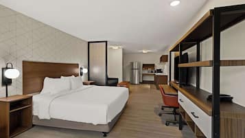 Suite, 1 King Bed, Accessible, Non Smoking