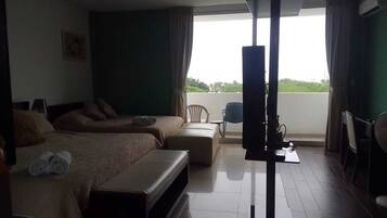 1 bedroom, free WiFi, bed sheets