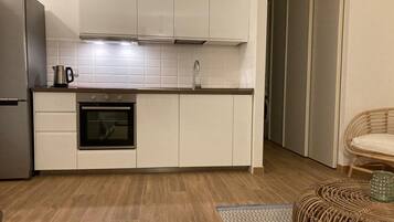 Kühlschrank, Ofen, Herdplatte, Geschirrspüler