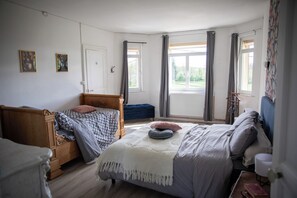 4 bedrooms, iron/ironing board, travel cot, WiFi - Villa BeauSejour in the heart of the countryside (Baives)