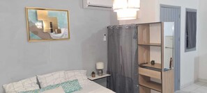 1 Schlafzimmer, Bügeleisen/Bügelbrett, Bettwäsche