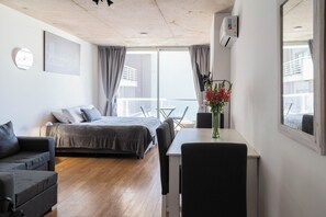 Studio - balkong (4.3) | Sängtillbehör av högsta kvalitet, duntäcken och bäddmadrasser