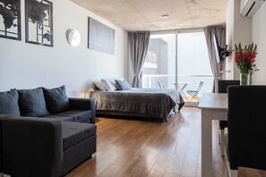 Studio, Balcony (4.3) | Premium bedding, down duvets, pillow-top beds, individually decorated - BT Homes - Palermo Fitz Roy (Buenos Aires)