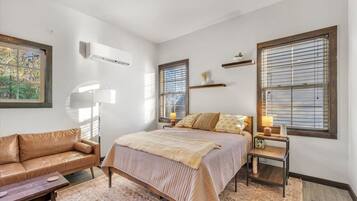 1 chambre, fer et planche à repasser, lit parapluie, Wi-Fi gratuit
