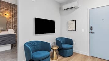 1 bedroom, premium bedding, down duvets, memory-foam beds