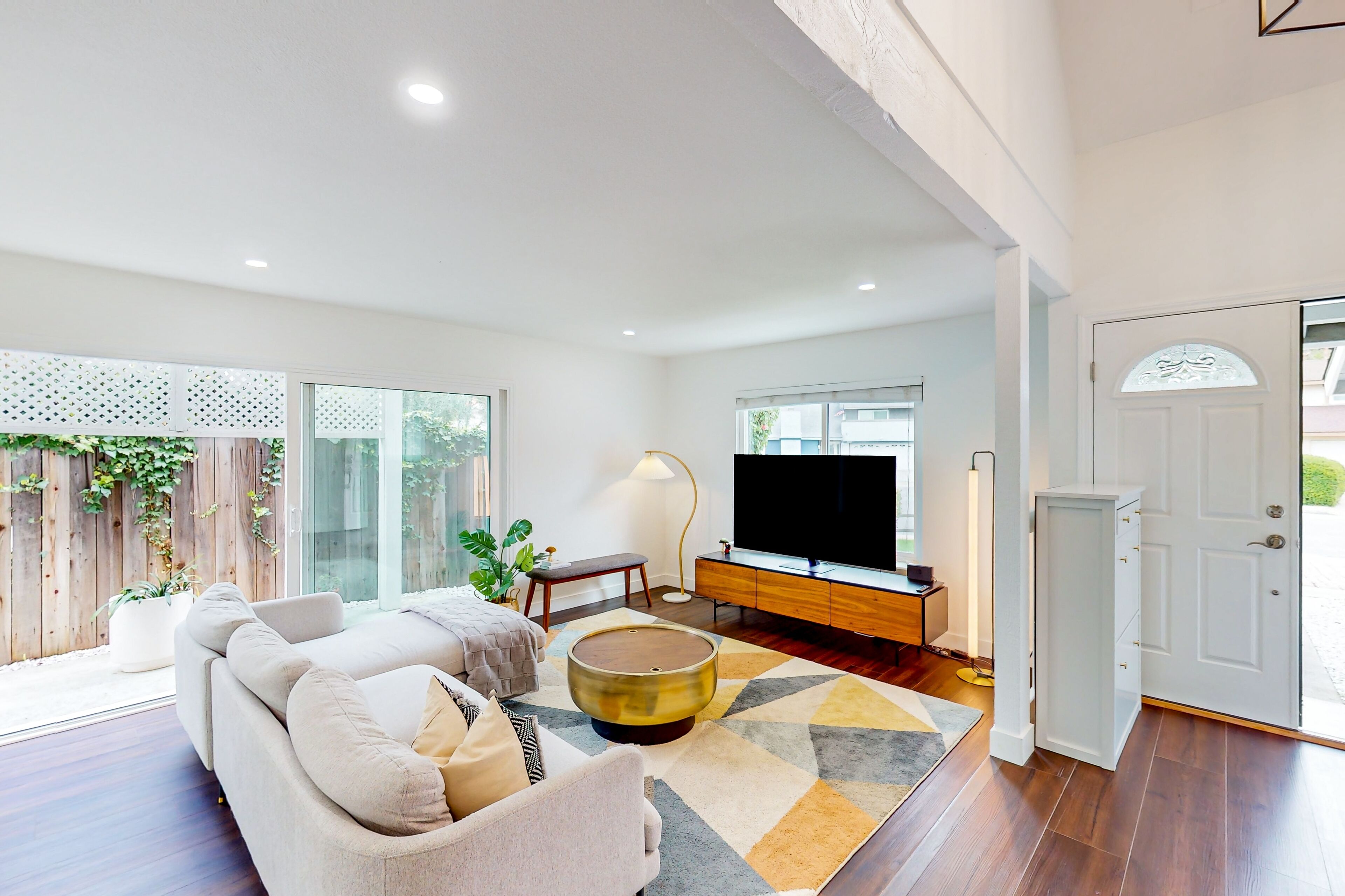 Ideally located mountain view home with enclosed yard, grill, fireplace, & W/D