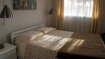 1 bedroom, iron/ironing board