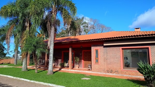 Front of property - Haras Di Cellius (Bage)