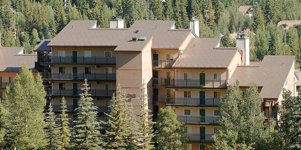 Exterior - 2 Bedroom Condo in Lionshead Village - Walk to Slopes, Onsite Pool (Vail)