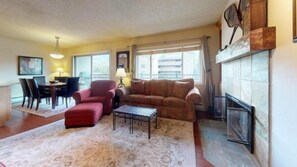 Exterior - 2 Bedroom Condo in Lionshead Village - Walk to Slopes, Onsite Pool (Vail)