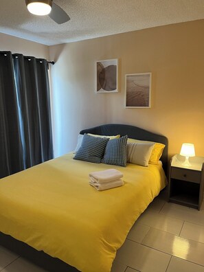 3 bedrooms, WiFi, bed sheets - Cozy 3-bedroom townhome in adorable Sunrise with WiFi, AC (Sunrise)