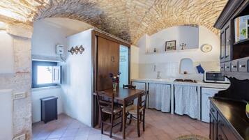 Fridge, oven, stovetop, highchair