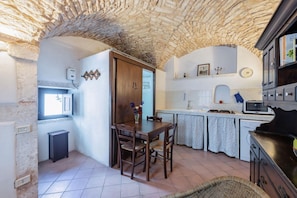 Fridge, oven, stovetop, highchair