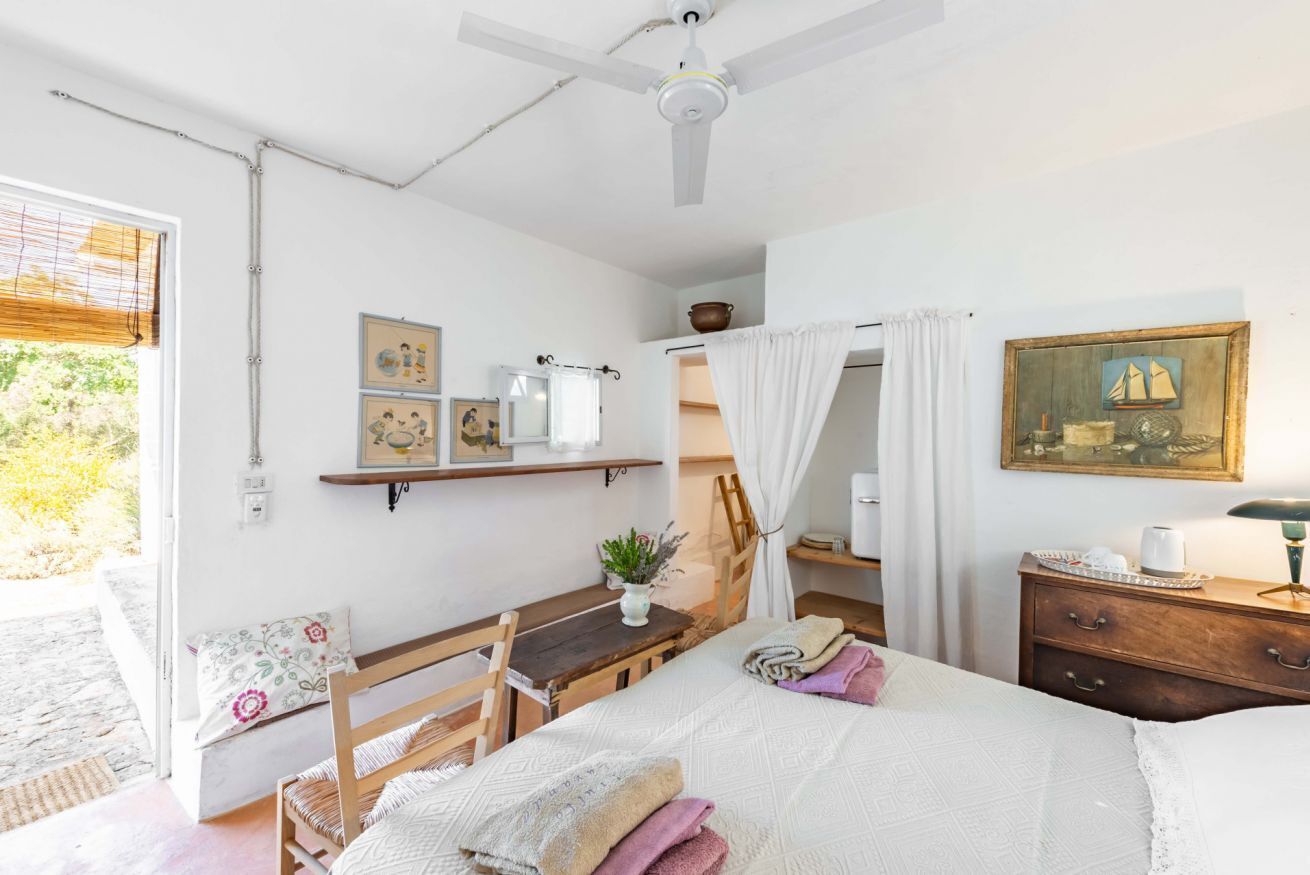 1 chambre, lit parapluie, Wi-Fi, draps fournis