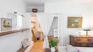 1 chambre, lit parapluie, Wi-Fi, draps fournis