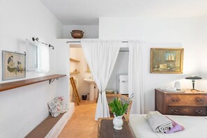 1 bedroom, travel crib, WiFi, bed sheets