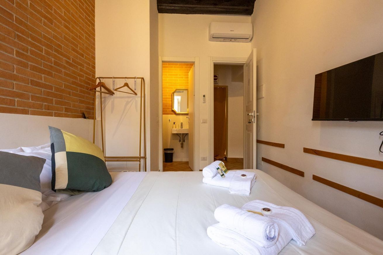 3 chambres, fer et planche à repasser, Wi-Fi, draps fournis