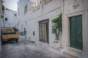 تفاصيل الفندق من الخارج