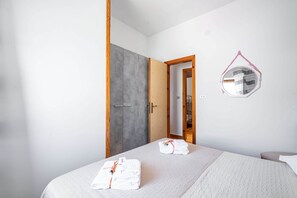 2 bedrooms, iron/ironing board, WiFi, bed sheets - Residence Anna by Rentbeat (Villanova)