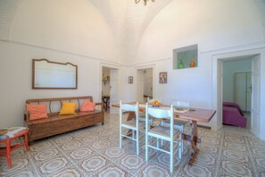 Dining - Masseria Fumarola Il Cavaliere I by Rentbeat (Ostuni)