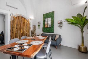 Dining - MeoLuxury Suite by Rentbeat (Fasano)