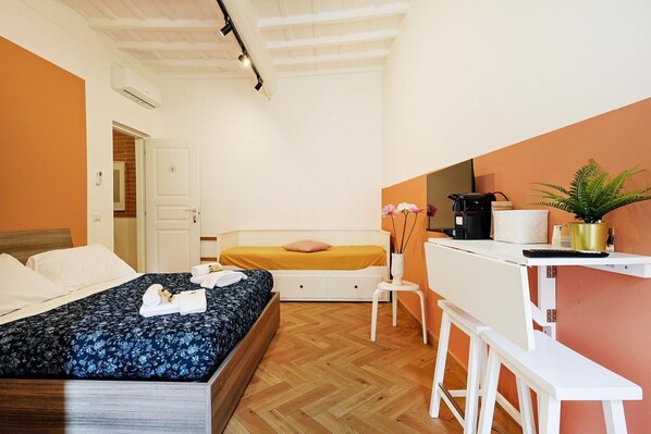 صورة غير مصنفة، 1 من 45، زرّ