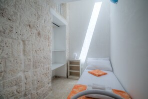 2 bedrooms, travel cot, WiFi, bed sheets - Masseria Fumarola Il Cavaliere III by Rentbeat (Ostuni)