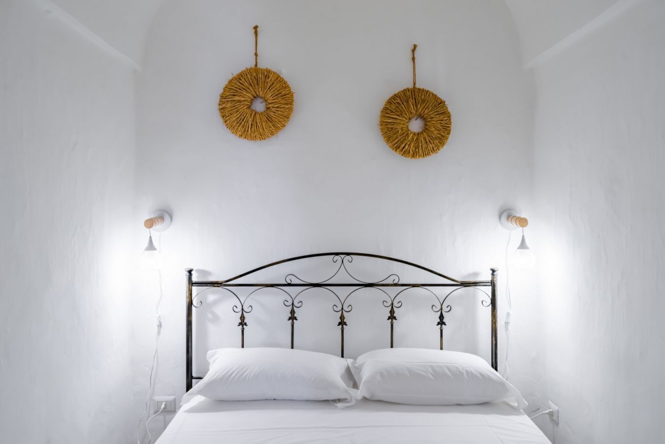 2 bedrooms, bed sheets