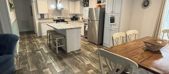 Cozy 3 BD NEW home in tranquil Apalachicola CALL FOR WEEKLY SPECIALS