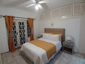 2 bedrooms, iron/ironing board, bed sheets