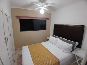 2 chambres, fer et planche à repasser, draps fournis