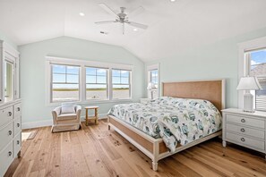 6 chambres, fer et planche à repasser, lit parapluie, Wi-Fi gratuit