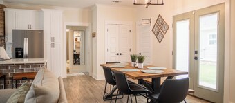 3BR/2.5BA in the heart of Downtown Ocean Springs! Mr. Willie's Coastal Retreat