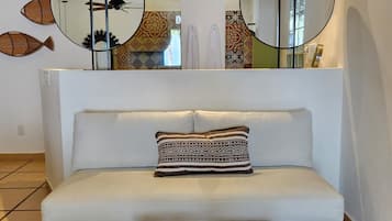 Biệt thự, hồ bơi riêng, quang cảnh biển | 3 phòng ngủ, két bảo mật tại phòng, màn/rèm cản sáng