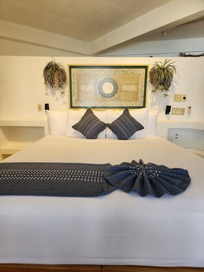 Villa, 4 Schlafzimmer, eigener Pool, Meerblick | 3 Schlafzimmer, Zimmersafe, Verdunkelungsvorhänge, Bügeleisen/Bügelbrett
