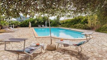 Piscine extérieure
