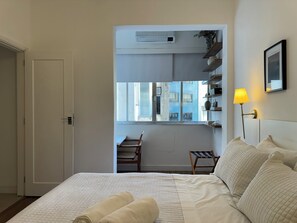 2 bedrooms, WiFi, bed sheets - Cozy 2-bedroom apartment with AC, WiFi in enjoyable Leblon Rio de Janeiro (Leblon Rio de Janeiro)